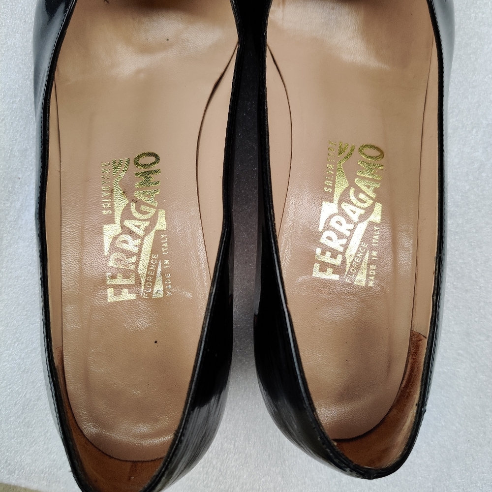 Salvatore Ferragamo Florence Heel Pump Black Shoes Gem